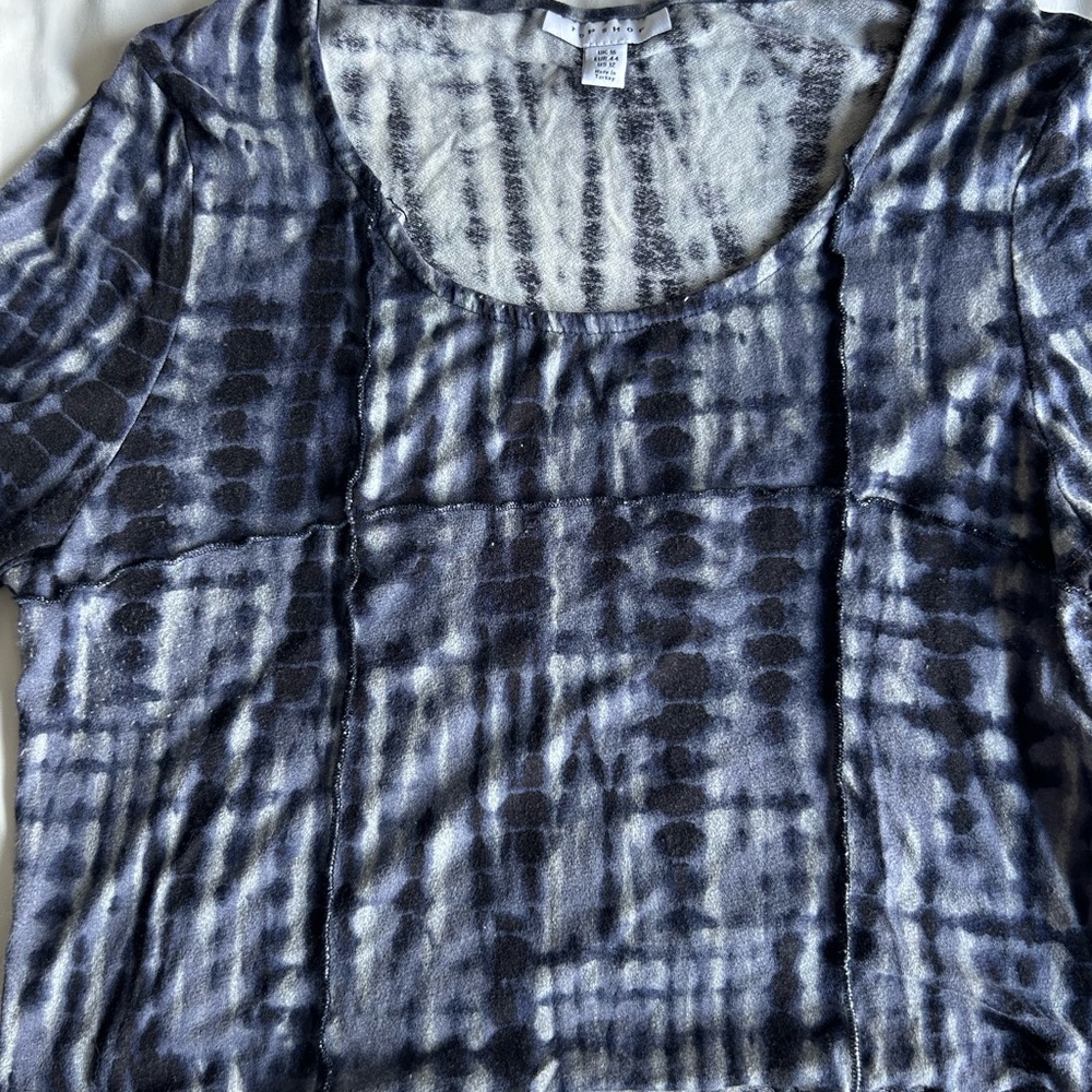 Topshop Black and Gray Tie-Dye Long Sleeve Cropped Tee
